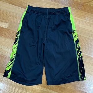 Nike Dry-Fit Boys Size Large Shorts
